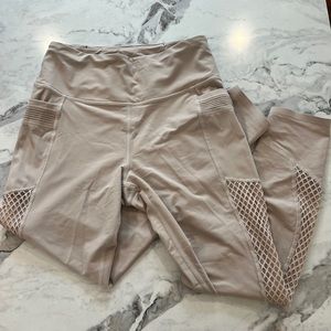 Victoria Secret sport beige legging with Pockets M